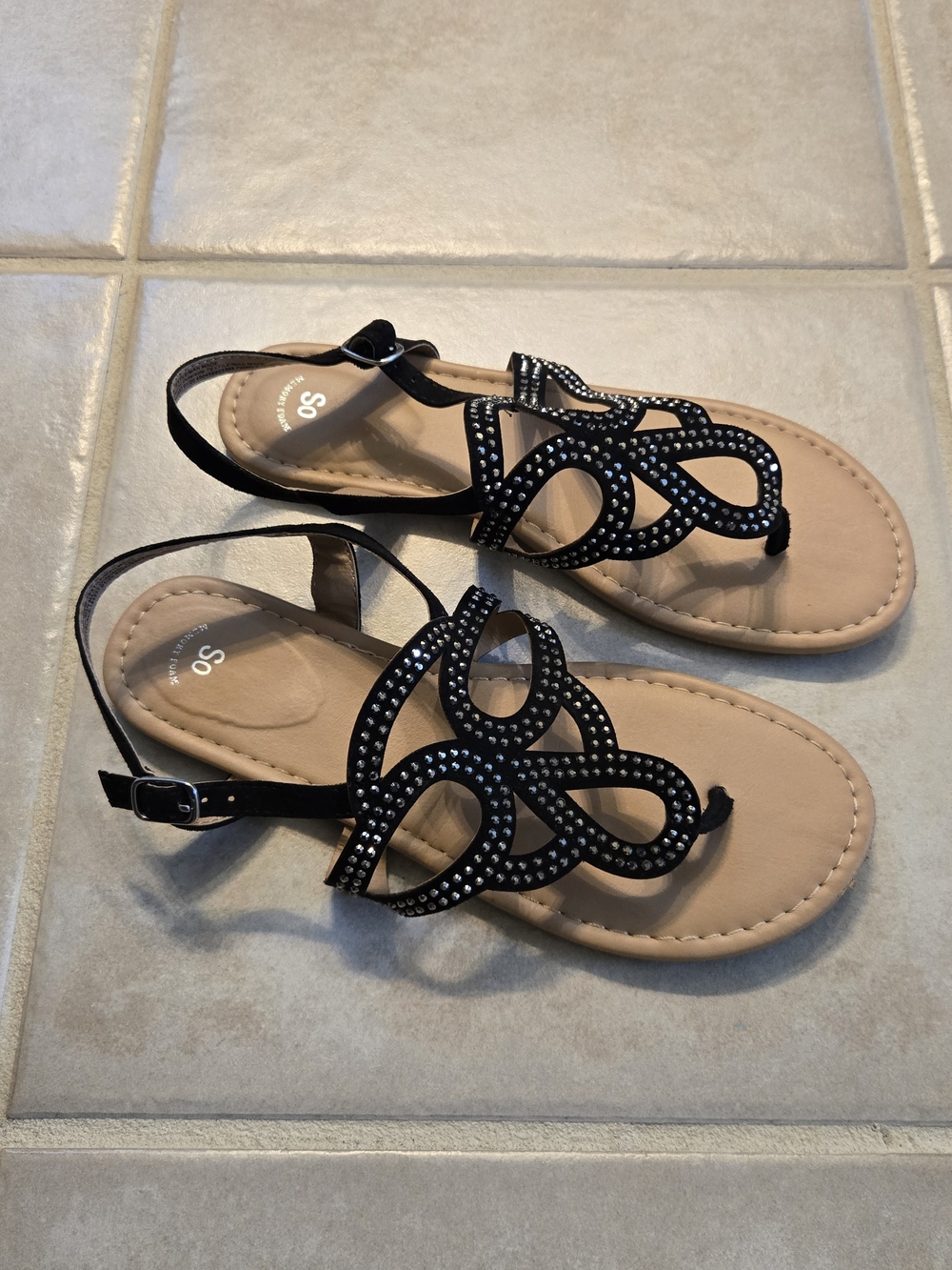 SO Black Decorative T-Strap Women's Sandals